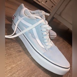 VANS Old Skool Shoe in Baby Blue Size 8.5 Womens